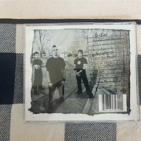 Three Days Grace Self Titled - Picture 5 of 5